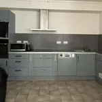 Rent 2 bedroom house of 75 m² in Rodilhan