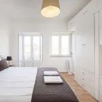 Rent 1 bedroom apartment of 50 m² in lisbon