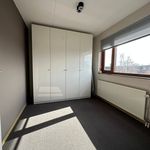 Rent 4 bedroom house of 106 m² in Grasrijk