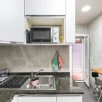 Rent 3 bedroom apartment in barcelona