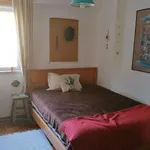 Rent a room of 120 m² in lisbon