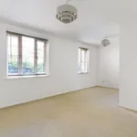 Flat to rent in High Wycombe, Buckinghamshire HP11