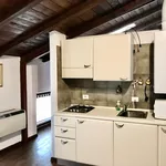 Rent 4 bedroom apartment of 40 m² in Verona