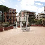 Rent 5 bedroom apartment of 160 m² in Roma