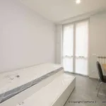 Rent 3 bedroom apartment of 75 m² in Milano