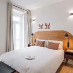 Rent 4 bedroom apartment of 100 m² in Lisboa