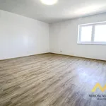 Pronajměte si 3 ložnic/e byt o rozloze 84 m² v Smiřice