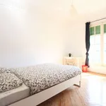 Rent a room of 180 m² in madrid