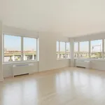 Rent 2 bedroom apartment of 162 m² in New York