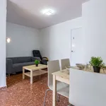 Rent a room of 104 m² in valencia