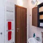 Rent a room of 151 m² in Milan