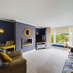 Rent 4 bedroom flat in Leeds