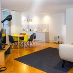 Rent 4 bedroom apartment of 130 m² in Porto