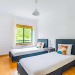 Rent 3 bedroom apartment in lisbon