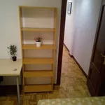 Rent a room of 120 m² in madrid