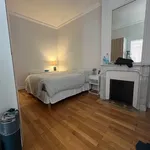 Appartement de 71 m² avec 2 chambre(s) en location à Paris