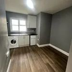 Flat to rent in Laud Close, Reading, Berkshire RG1