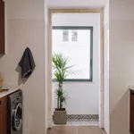 Rent 3 bedroom apartment in Lisbon