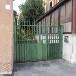 Rent 1 bedroom apartment of 80 m² in rome