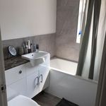 Rent 2 bedroom flat in West Midlands