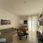 Affitto 3 camera appartamento di 77 m² in Palermo