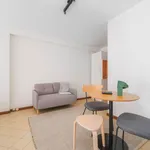 Rent 1 bedroom apartment of 431 m² in Porto