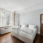 Rent 3 bedroom apartment in New York City