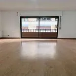 Alquilo 4 dormitorio apartamento de 110 m² en España