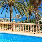 VILLA FAMILIAR EN CALPE