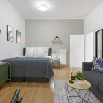 Rent 1 bedroom apartment of 39 m² in Berlin