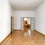 Rent 5 bedroom apartment of 150 m² in Roma