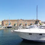 Rent 2 bedroom flat in Brighton Marina