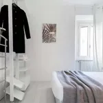 Rent 2 bedroom apartment in Milan