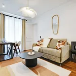 Rent 1 bedroom apartment of 463 m² in Paris