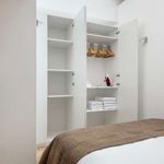Rent 1 bedroom apartment of 49 m² in paris