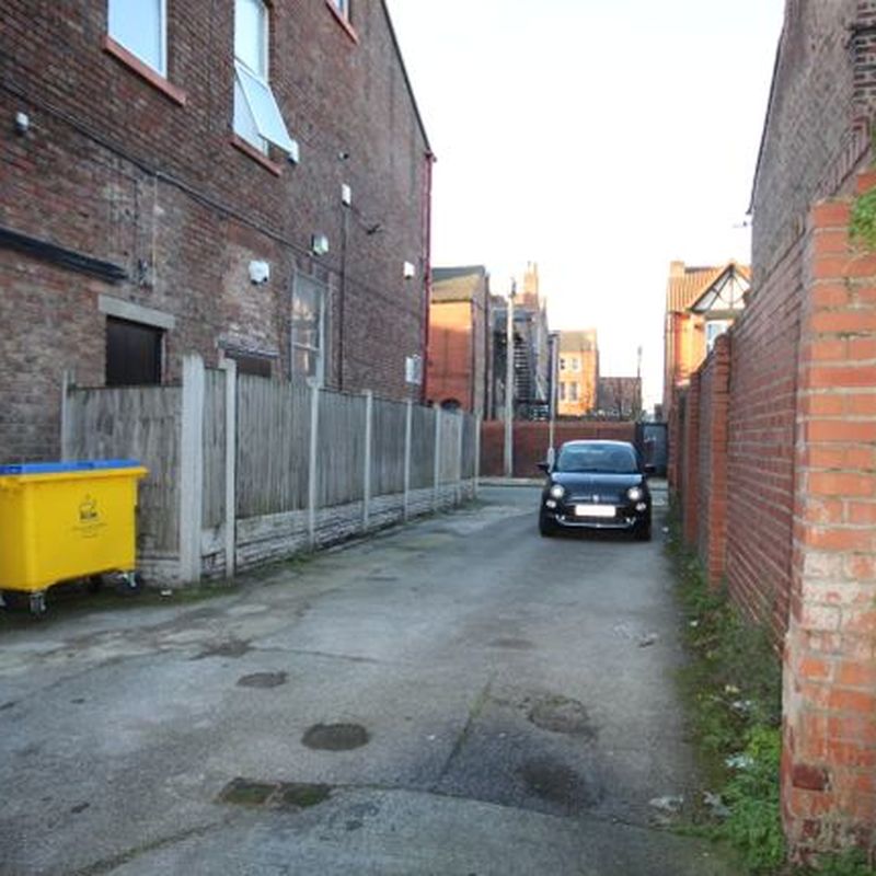 Studio to rent in Curzon Road, Liverpool L22