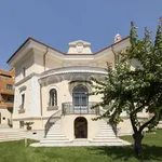 Rent 13 bedroom house of 500 m² in Roma