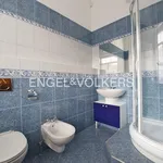 Pronajměte si 1 ložnic/e dům o rozloze 338 m² v Prague