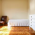 Rent 4 bedroom apartment in Lisbon