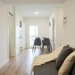 Rent 5 bedroom apartment of 90 m² in Madrid