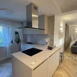 Rent 1 bedroom apartment of 65 m² in Split