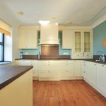 Rent 4 bedroom apartment of 147 m² in Winkelcentrum