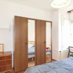 Rent 4 bedroom apartment in Barcelona