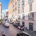 Rent 5 bedroom apartment of 200 m² in Roma