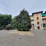 Rent 3 bedroom apartment of 72 m² in Milano