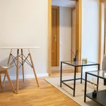 Rent a room of 95 m² in Barcelona