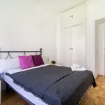 Rent 5 bedroom apartment in Madrid