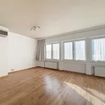 Rent 4 bedroom apartment in Brussel