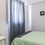 Rent 4 bedroom apartment in Valencia