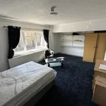 Rent 3 bedroom flat in Yorkshire And The Humber